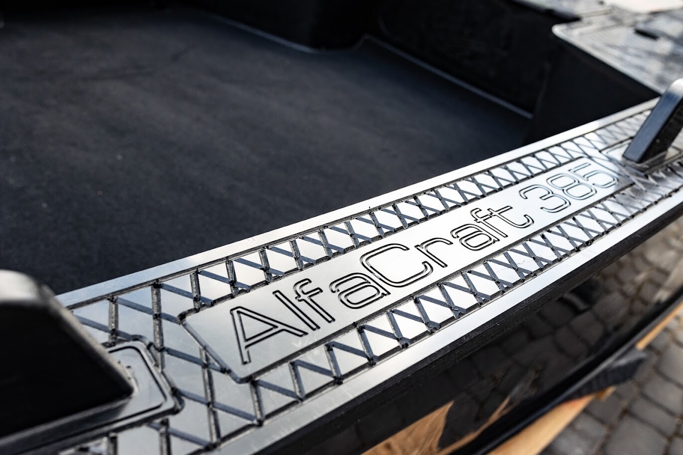 PE100 construction detail on an AlfaCraft boat